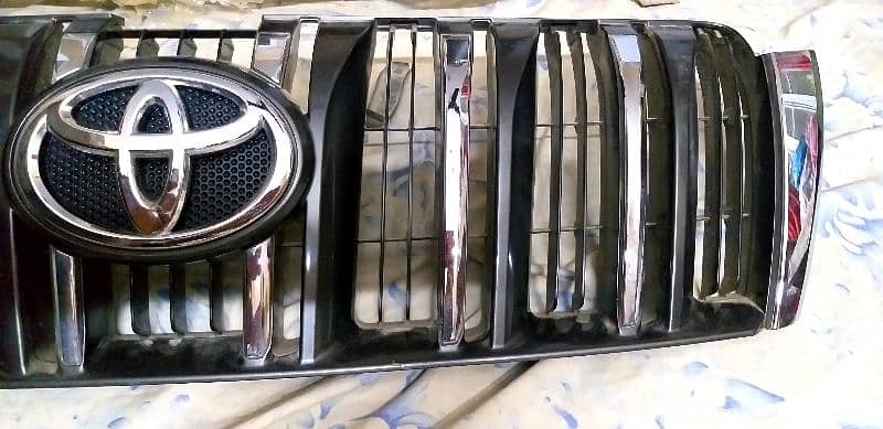 Toyota prado genuine new japanese grill 2009-2013 with bonet patti 4