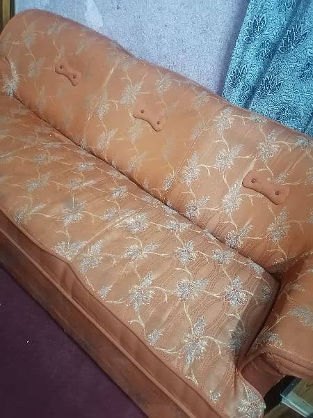 Imported sofa set in good condition urgent for sale 5