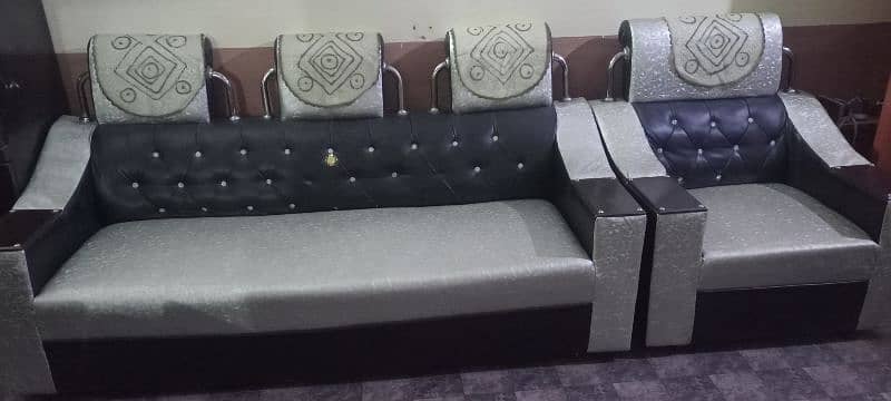 A set of sofa with good quality 4
