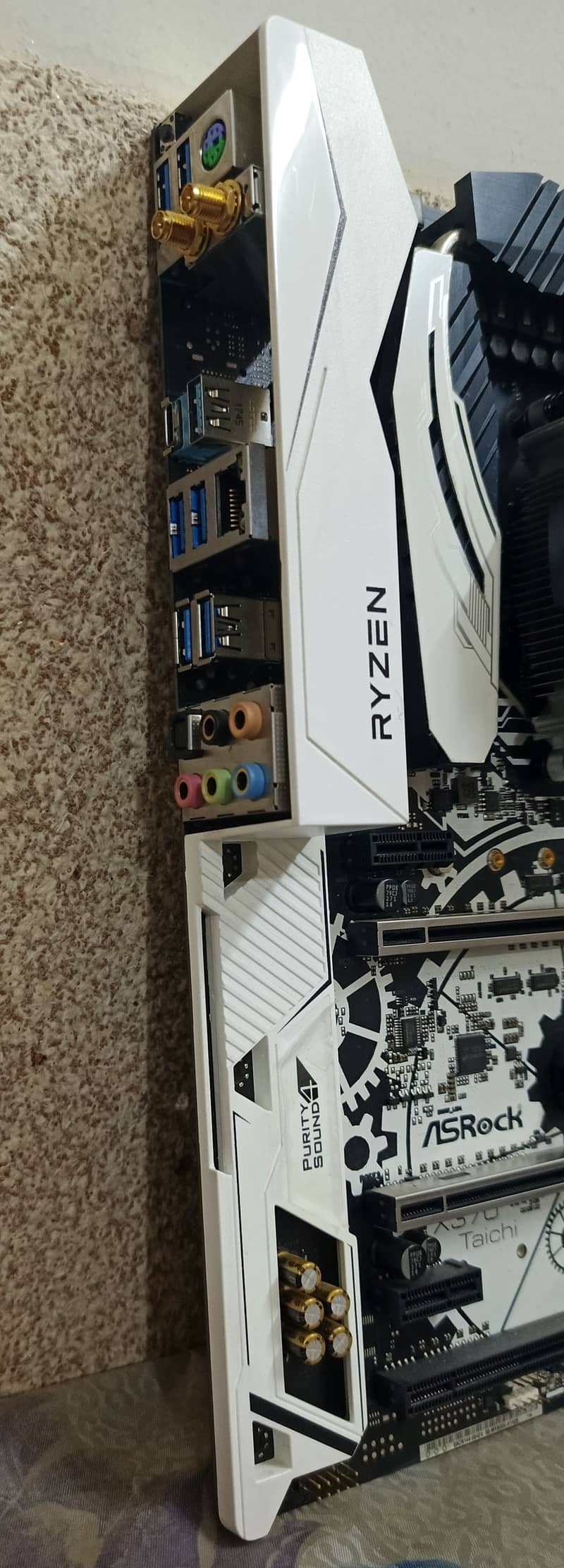 Asrock X370 Taichi + Ryzen 5600 + Corsair 16GB Ram 2