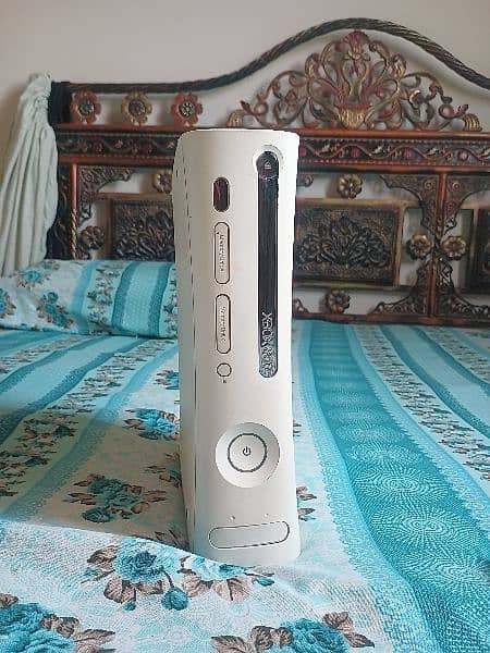 Xbox 360 with Original charger and original two wireless controller 1
