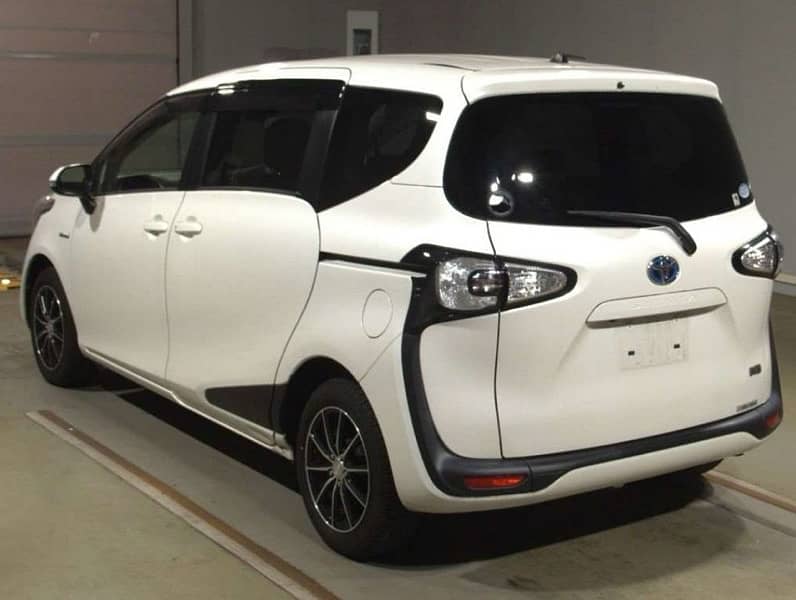 Toyota sienta 2018 G for sale 1