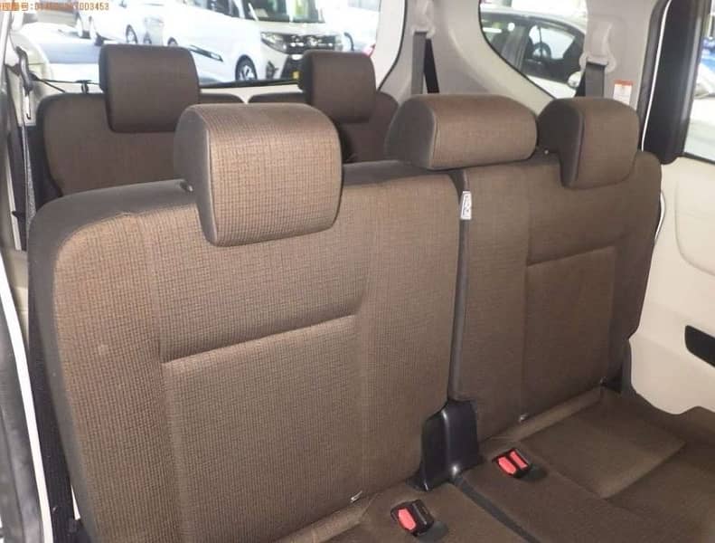 Toyota sienta 2018 G for sale 3