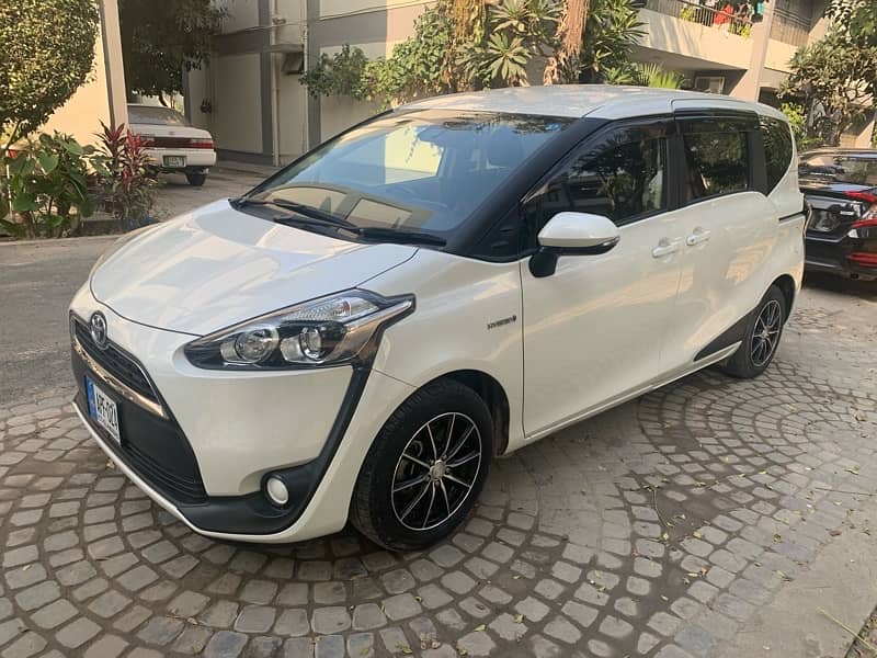 Toyota sienta 2018 G for sale 8