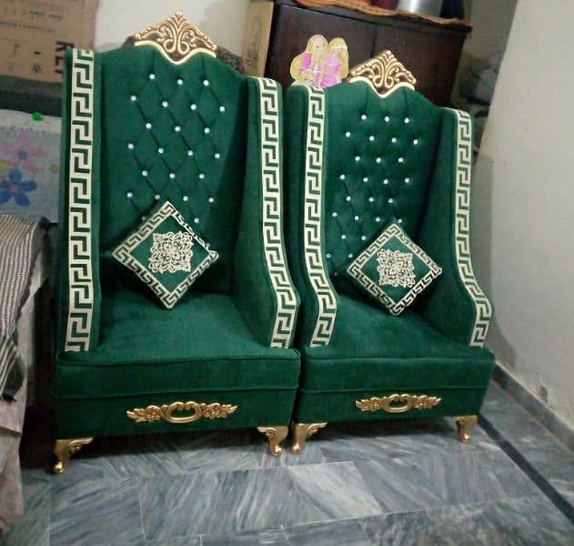 Bedroom Chairs For Sale 0