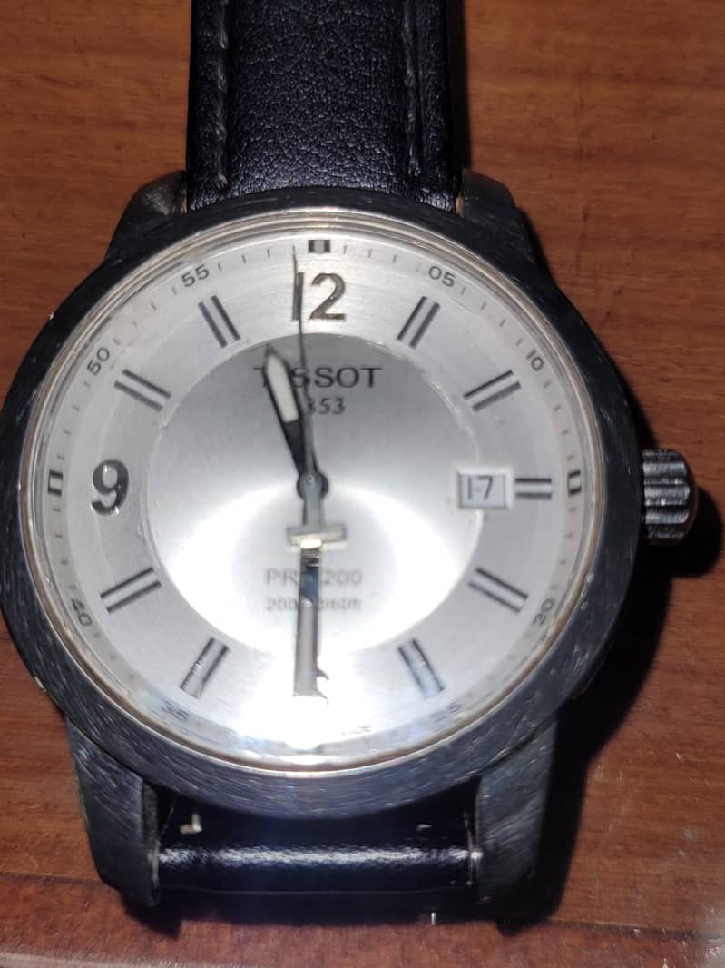 presents a vintage collection of brand wrist watchs fr men DIFER PRICE 13