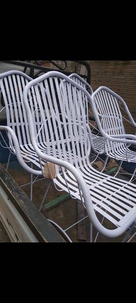 brand new 4 lawn chairs with table 3