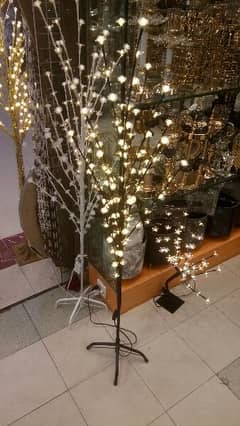 Beautiful corner cherry lamp