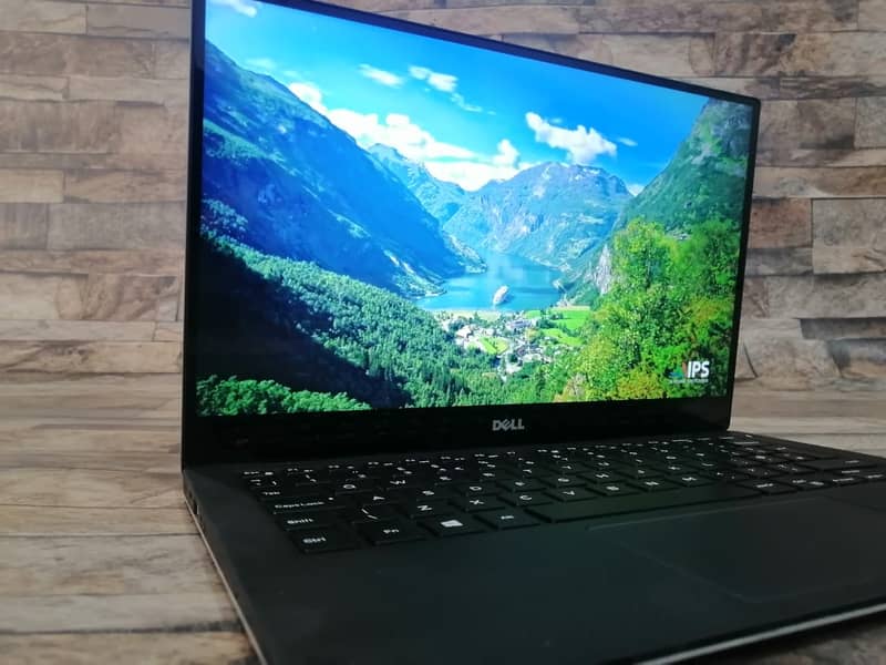 Dell XPS 13 9360 Ultra Hi End 13.3″ FHD  Core i5 7th Gen 6