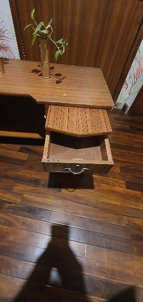 Kids wooden study table /computer table 1