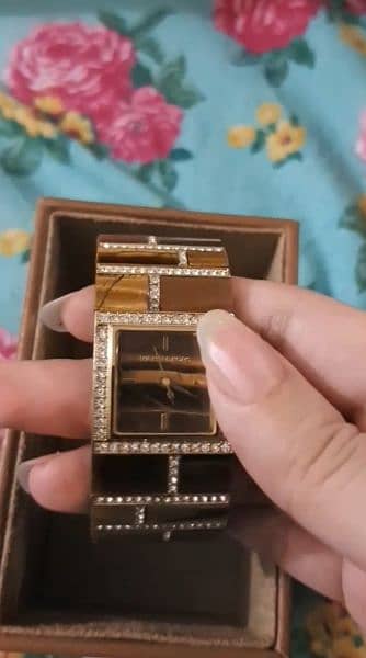 Preloved Michael Kors watch, real semi-precious stones 5