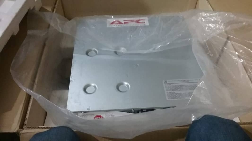 Box Pack Apc Ups SRT Series 5KV/6KV/10KV 10