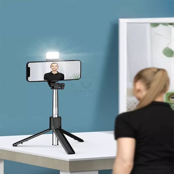 Selfie Stick With Led Light Wireless Bluetooth Foldable Mini Tripod 4