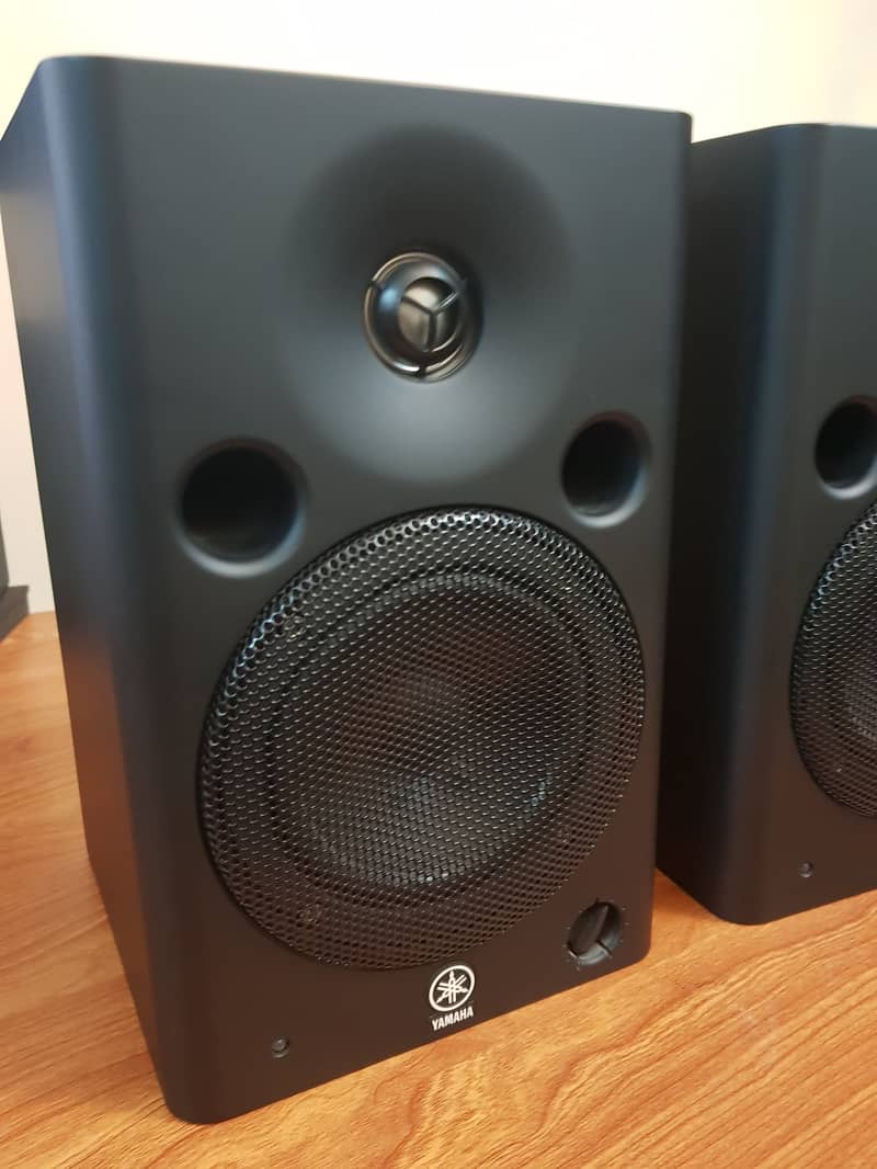 YAMAHA MSP5 Studio Professional Sound Monitor (Pair) 1