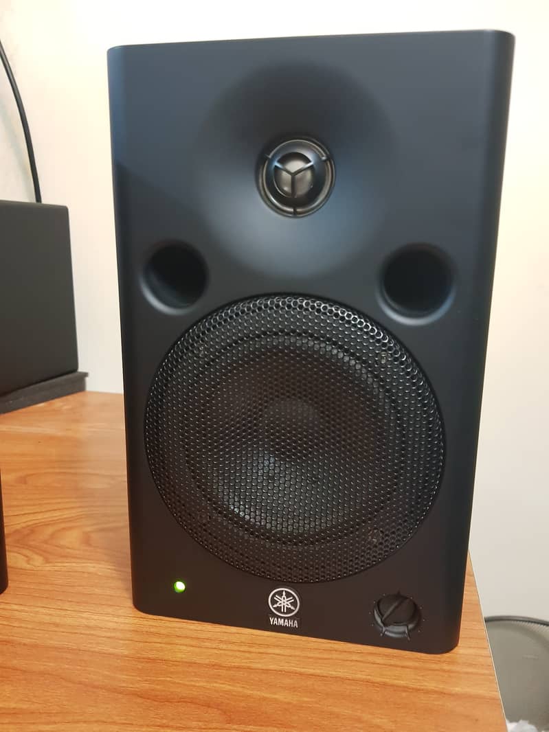 YAMAHA MSP5 Studio Professional Sound Monitor (Pair) - Speakers