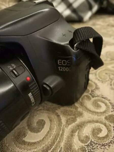Canon EOS 1200d with 2 lenses 6