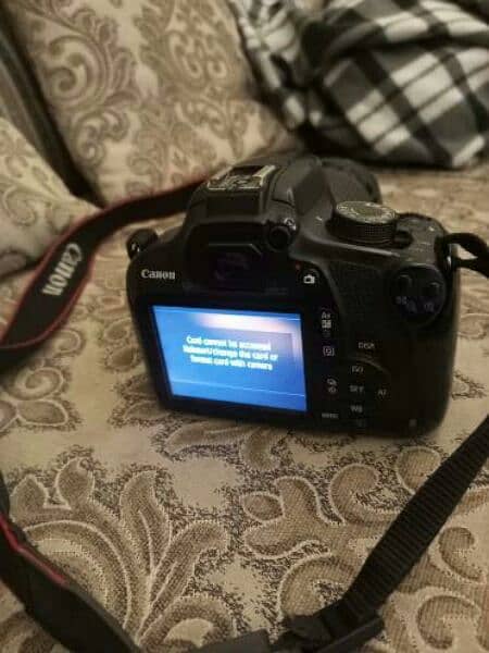 Canon EOS 1200d with 2 lenses 14