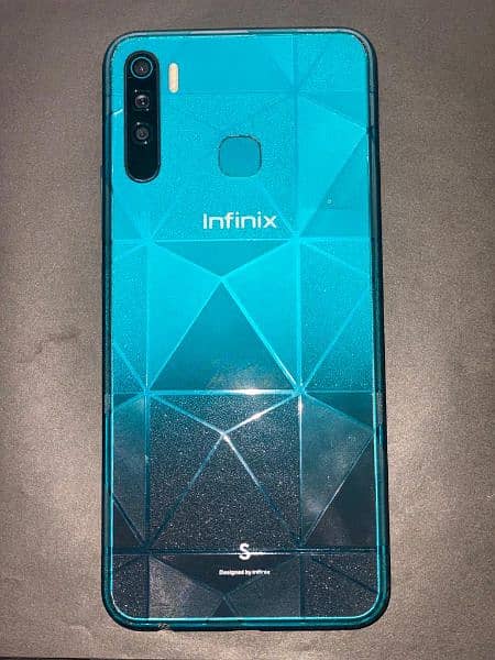 Infinix S5 64GB/4 GB 10/10 condition with box and charger 0