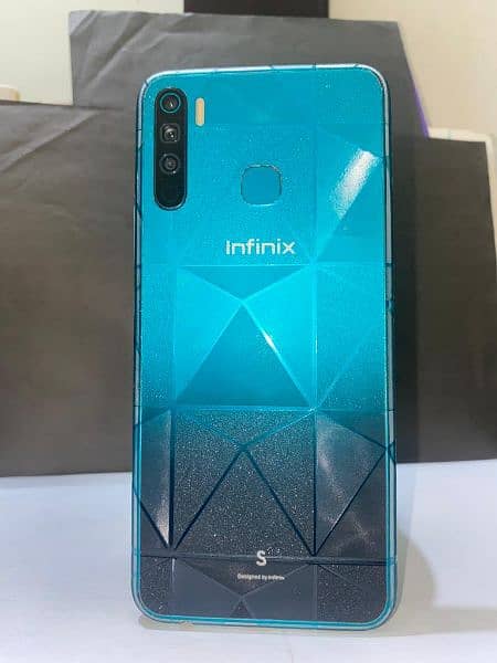 Infinix S5 64GB/4 GB 10/10 condition with box and charger 3