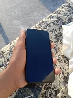 iphoneXR lush condition with2weak greanty only serious buyer inbox awo