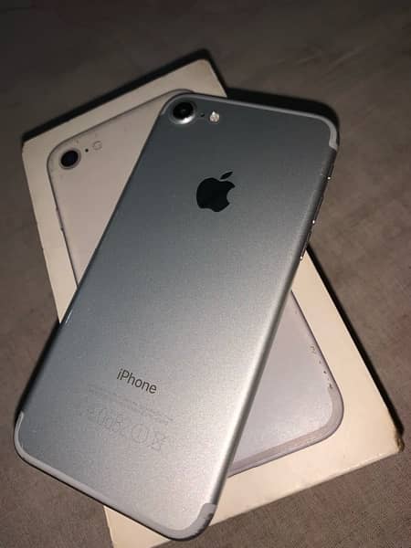 iPhone 7 128gb PTA Approove with Box 1
