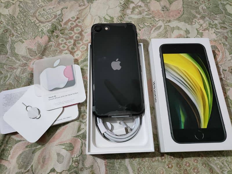 iPhone SE 2020 - Brand New iPhone with Box 9