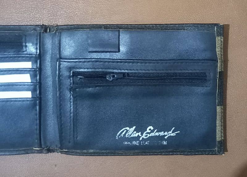 Money & Credit Cards Wallet  ( 1 ) real leather 6