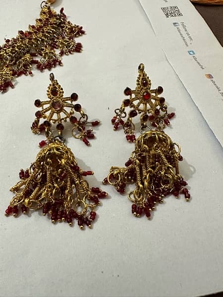Necklace earrings and Bindiya jewellery set. 2