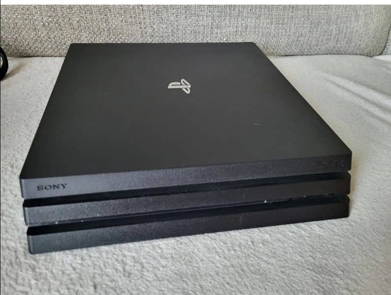 Ps4 Pro 1TB immaculate condition 1