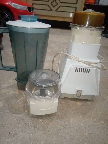 Juicer blender and mixee 4