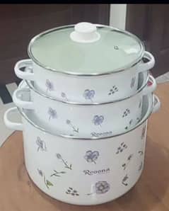 Set of 3, Reoona kitchen ware, cooking pans.