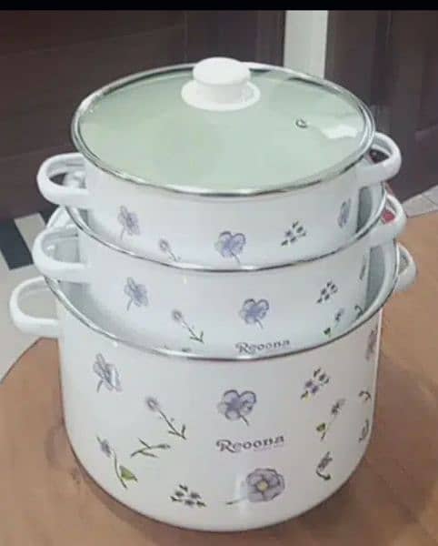 Set of 3, Reoona kitchen ware, cooking pans. 0