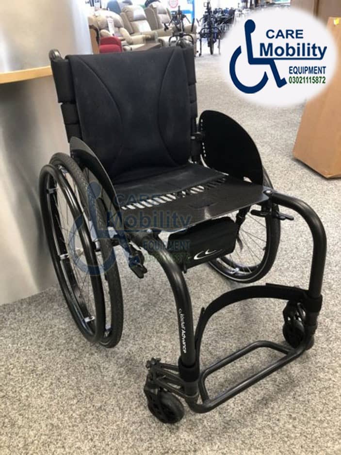 Folding Wheelchair/UK Import Patient Wheelchair/Medical Wheelchair 3