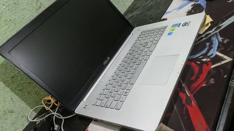 Asus Gaming Laptop / Workstation 17 inch 1