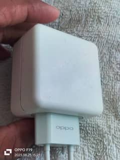 Oppo f19 pro ka 30 wat original box wala charger for sall jhang sader