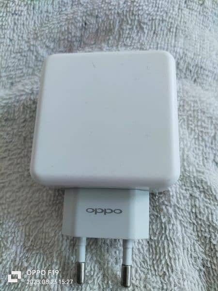 Oppo f19 pro ka 30 wat original box wala charger for sall jhang sader 1