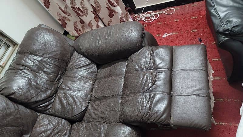 Original leather Sofa set 5 seater or L- Shape with one Recliner seat 10