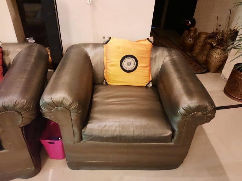 5 seater sofa available for sale 4