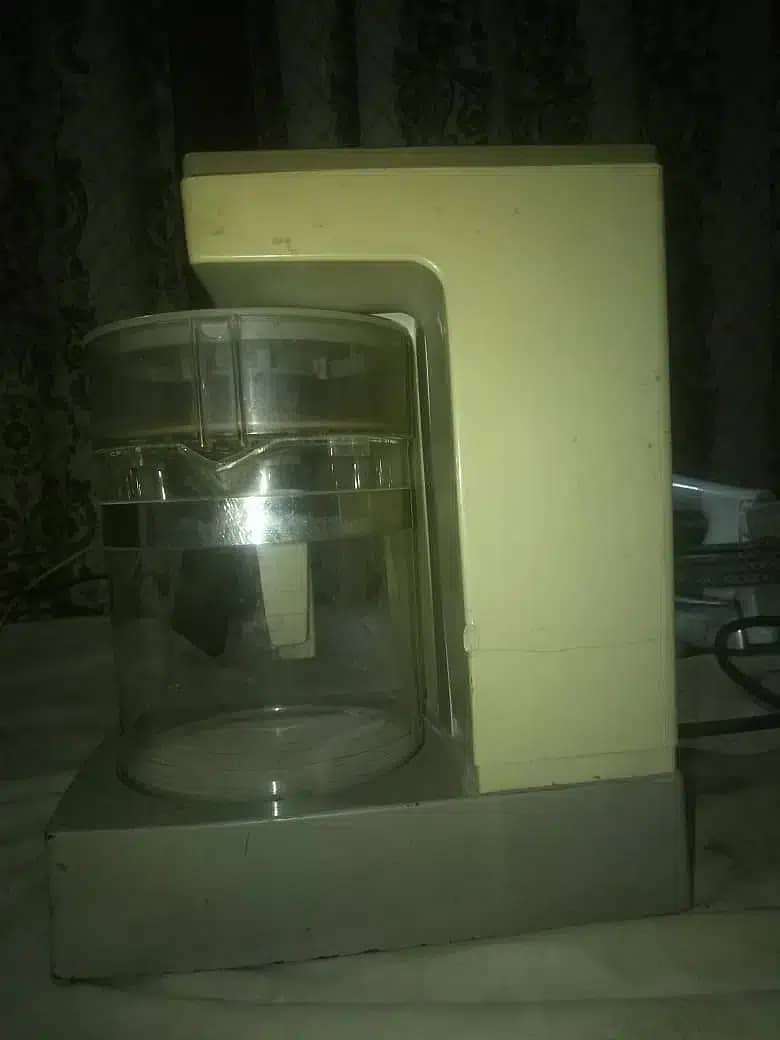 IMPORTED (holland) PHILLIP COFFEE MAKER 1