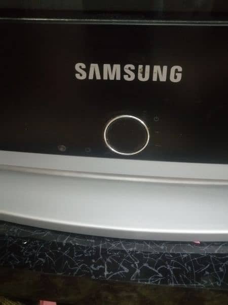 TV Samsung 11