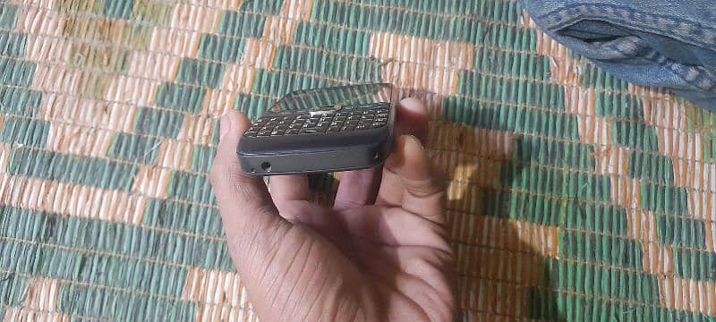 Nokia E63 Symbian. . . 4