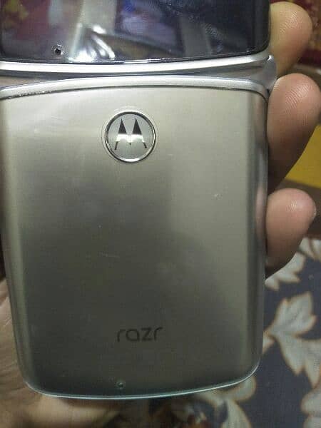 Motorola Razar 2020 8/256 3