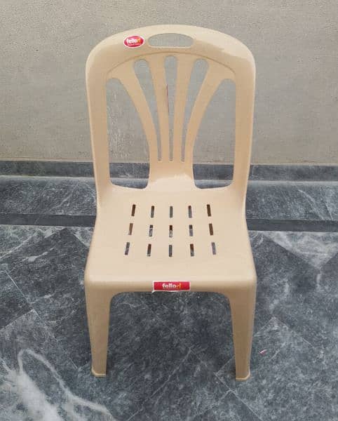 Fello Plastic armless chairs pure cream 1