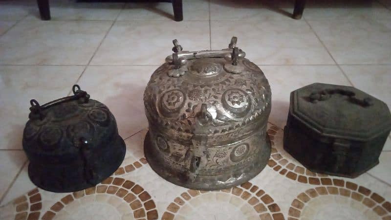 old antique indian mughal era with indian printed pandan and Tefhandan 5