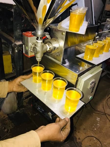 Filling Machine For Liquid Paste Cream Honey oil Juice shampo Cosmatic 4