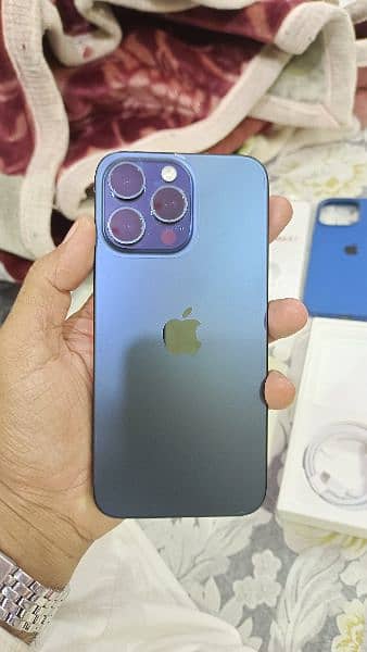 iphone 15 pro max 256 HK blue titanium sirf  8.5 month ipple warrant 2