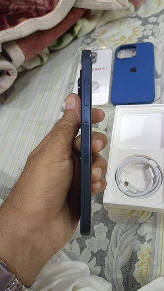 iphone 15 pro max 256 HK blue titanium sirf  8.5 month ipple warrant 4