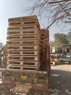 wooden pallets (Awan Timber House)