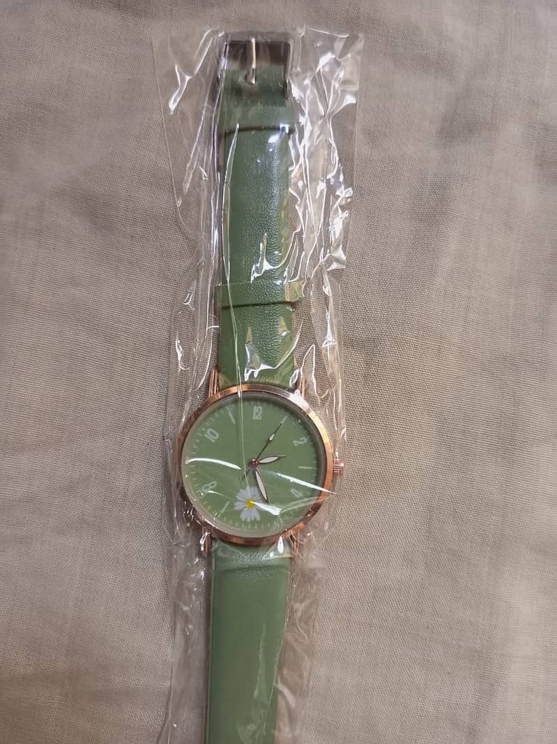 Ladies Classic watches available in different designs 2
