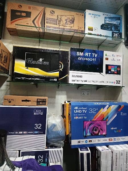 led tv , 32 smart wi-fi Samsung box pack 03044319412 0